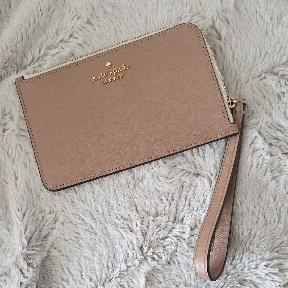 Kate Spade Beige Wristlet Clutch